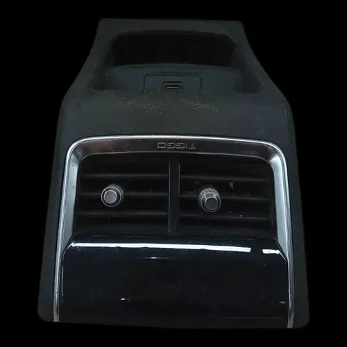 Difusor de Ar Traseiro USB Console Central Tiggo 7 25