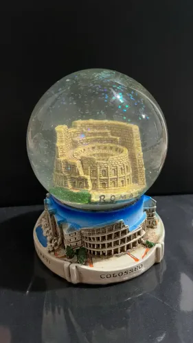 Globo de neve do Coliseu - importado