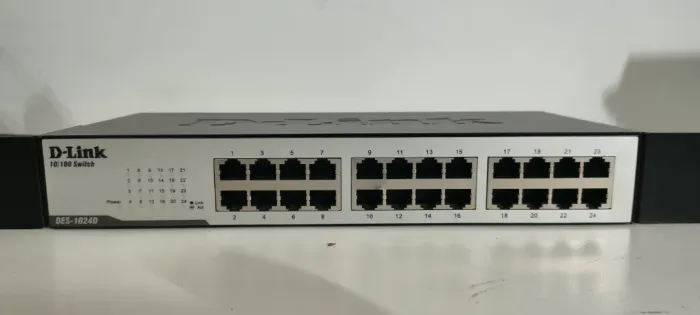 Switch D-Link DES-1024D 24 Portas Fast Ethernet 10/100 Mbps