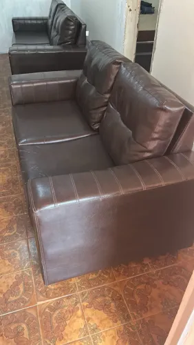 Sofá couro sintético