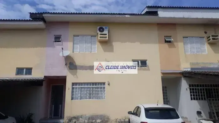 Sobrado Condomínio Guanabara Park R$450.000,00 Jardim Guanabara, Cuiabá-MT