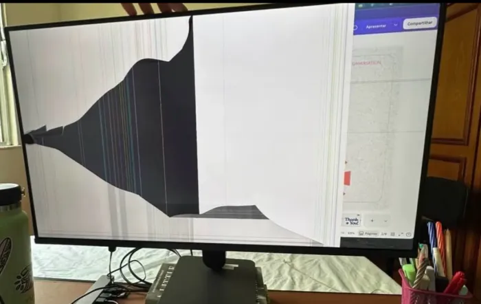 MONITOR LGTRAGEAR 27? COM DEFEITO