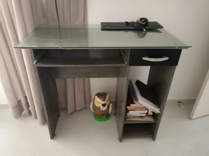 Escrivaninha para computador 