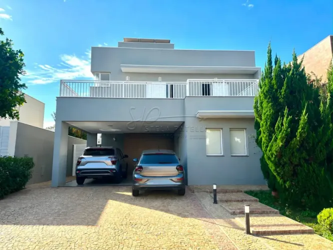 Casa sobrado de 269m² com 04 suítes à venda em condomínio - Saint Gerard