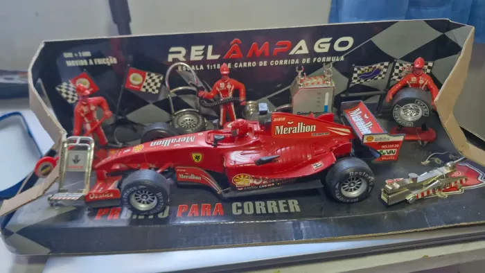 Carrinho formula 1 pit stop
