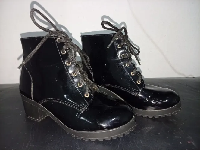 Bota N. 36