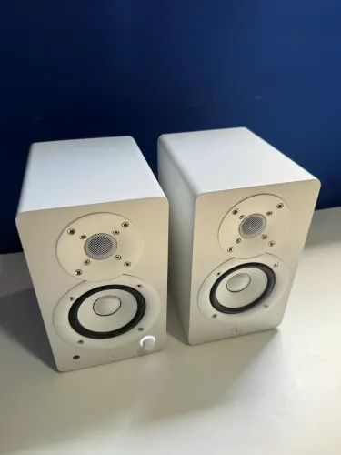 Par Monitor Áudio Near Field Yamaha Hs3 2 Vias Branco