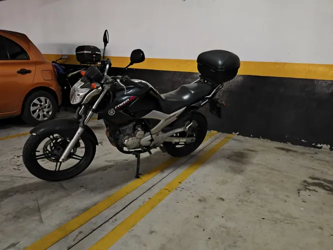 Original Fazer baixo km 2° Dono nota de fábrica