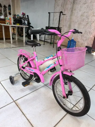 Bicicleta infantil Frozen 4 a 7 anos de idade aro 16.