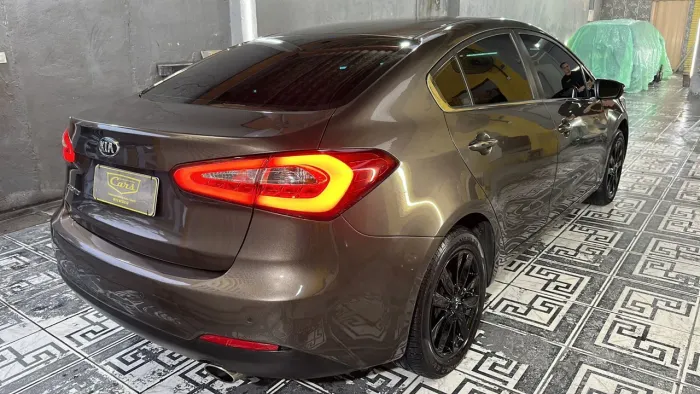 Kia Motors Cerato 1.6 16V Flex Aut. 2015