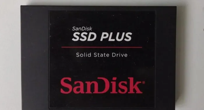 SSD 240GB Sandis, Ideal para Jogos e Edições de vídeo!
