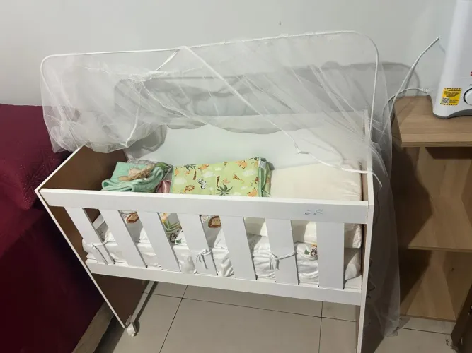 Mini berço e colchão 