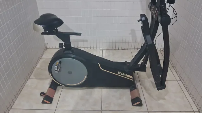 Bicicleta Ergométrica semi nova