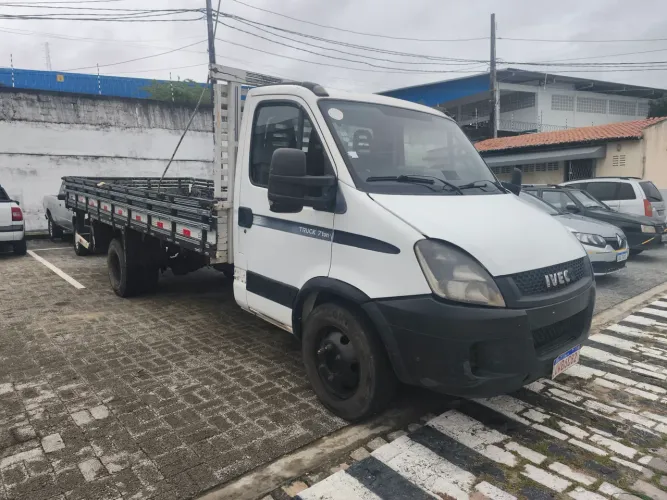 Iveco Daily Chassi 70c17 3.0 16V Diesel Mec. 2P (e5) 2013