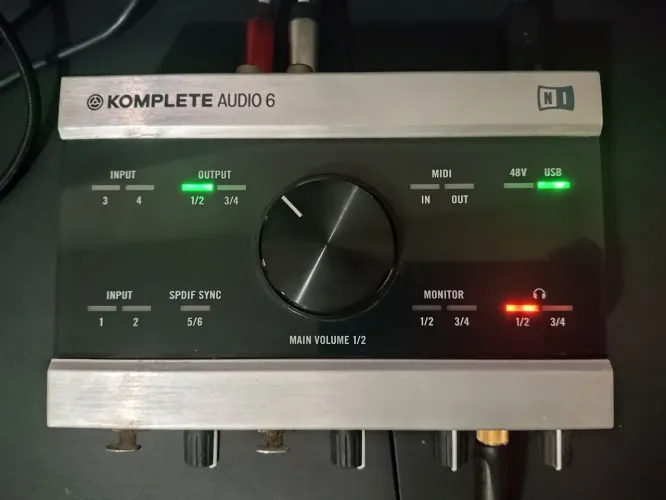 Native Instruments Komplete Audio 6 