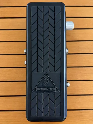 Pedal wha wha ( leia o anúncio)