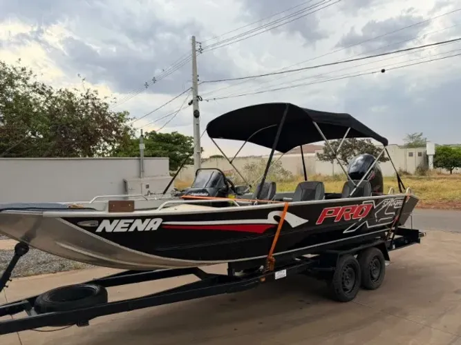 Barco Fishing com motor Mercury 115 ProXs ano 2020.
