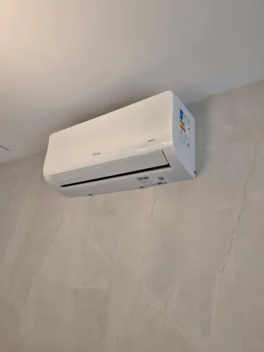 Ar-condicionado Midea Inverter 9.000 BTUs Wi-Fi 220 V