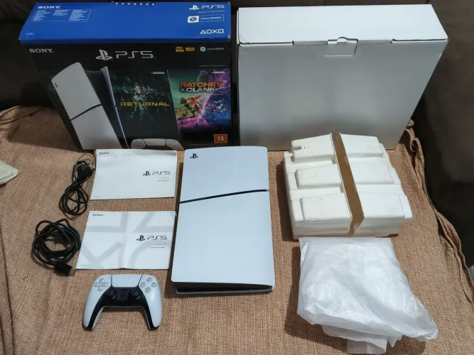 PS5 slim 1TB impecável 