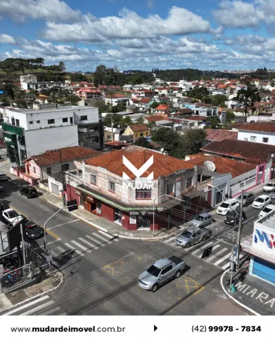Imóvel residencial e comercial no centro de Castro
