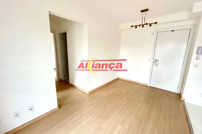 Apartamento com 46m² para alugar, 2 quartos, 1 vaga, Jardim Flor da Montanha - Guarulhos/S
