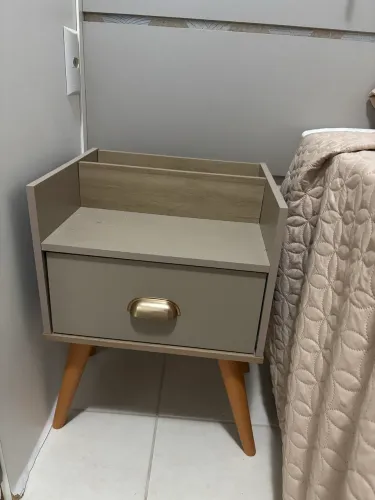 Mesa de cabeceira