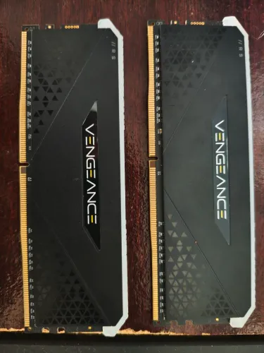 Memória RAM vengeance RGB RS 16gb (2x8gb)
