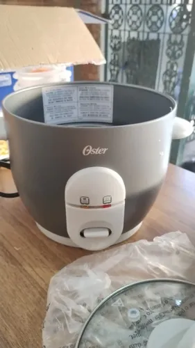 Panela elétrica de arroz Oster, modelo CKSTRC4722
