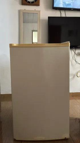 Geladeira semi nova 