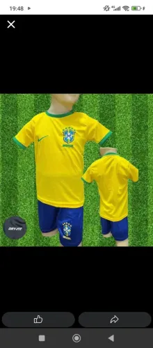 Conjunto infantil Brasil 