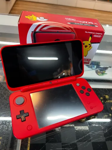 Nintendo New 2ds XL Poke ball Edition Seminovo