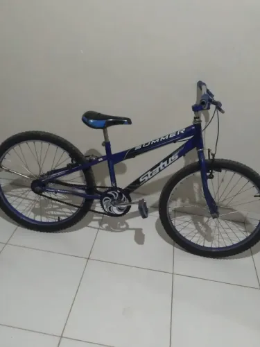 Bicicleta em boas condições