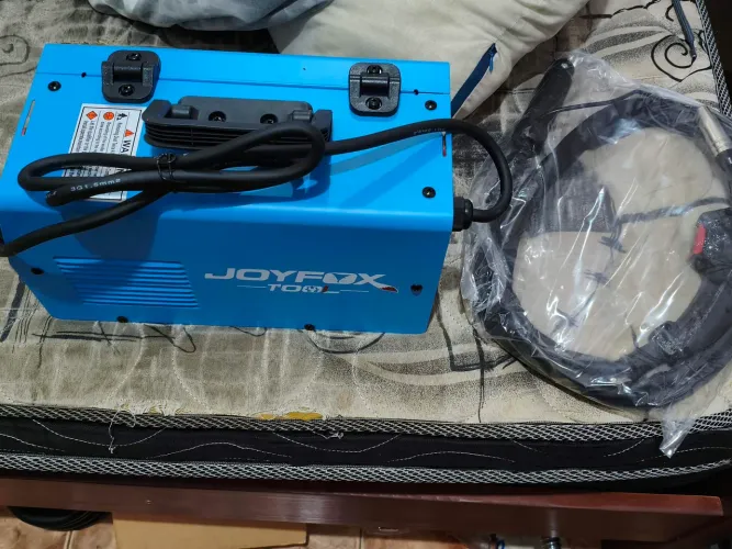 Máquina de Solda Inversora Joyfox MIG-150D 3 em 1 Sem Gás 150A Com Acessórios