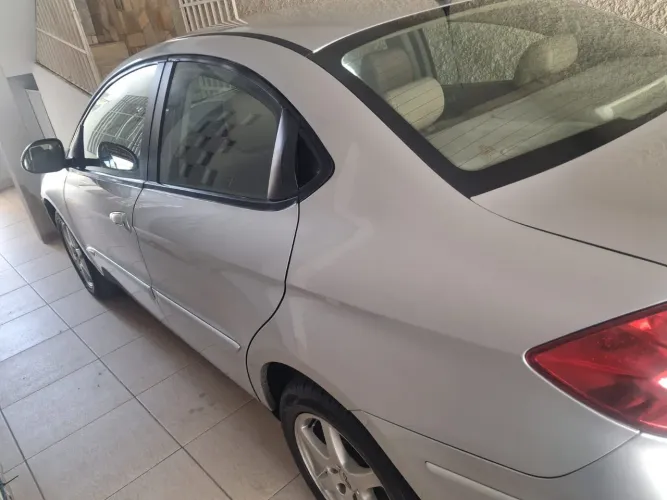 Chery Cielo Sedan 1.6 16V 119cv 4P 2012