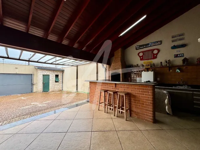 Casa à Venda com Piscina e Energia Solar em Sumaré ? 3 Quartos e Suíte Master