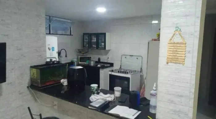 CASA COM 2 QUARTOS EM RICARDO DE ALBUQUERQUE - ACEITO ENTRADA