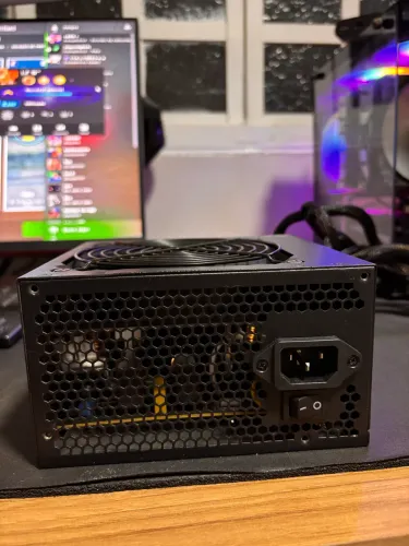 Fonte thermaltake 600w 80 plus