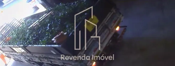 Galpão à venda 480m² com 4 vagas no Brás.