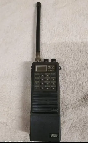 RÁDIO ICON IC 02 AT