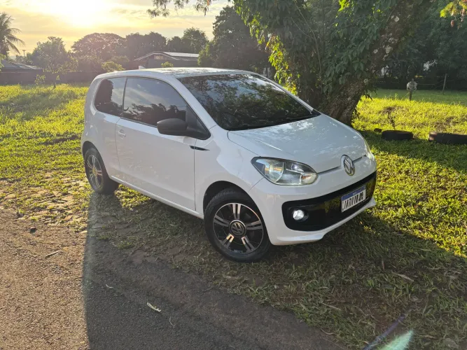 Volkswagen Up! Take 1.0 T. Flex 12V 3P 2015