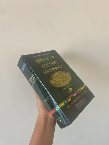 Bíblia de estudo lacrada