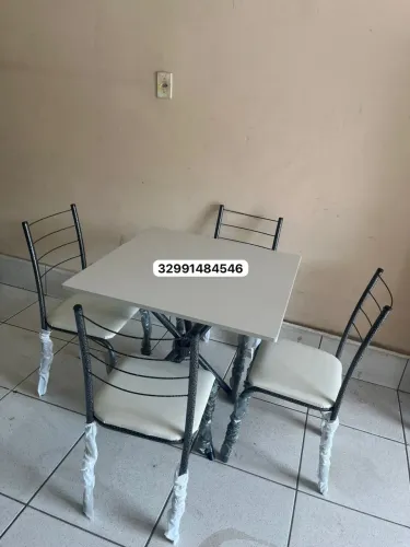 Mesa com 4 Cadeiras de Pedra de Mármore 