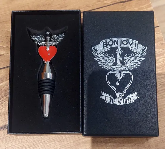 Tampa de Garrafa de Vinho Bon Jovi VIP 2022 - Item Oficial da Turnê