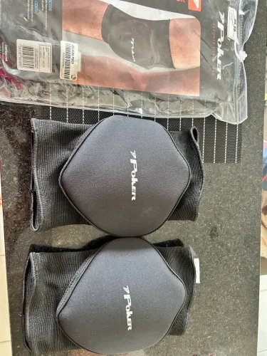 Vendo esse par de joelheiras, novas!