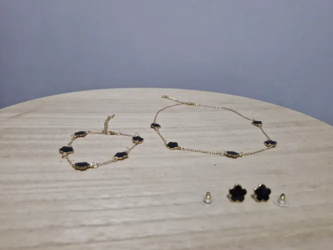 Colar Feminino e masculino trevo promoção!!!