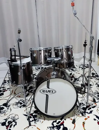 abaixei agora Bateria Mapex Voyager Cromada Linda Barata Oportunidade estava r$ 3650,00