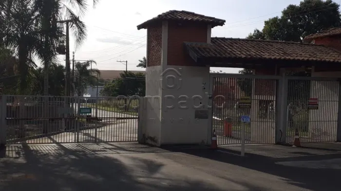 Terreno Condomínio em Adolfo