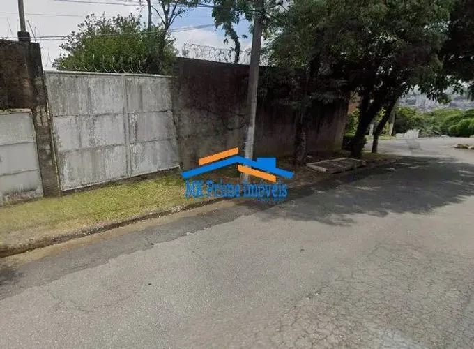 Terreno de Esquina - Parque dos Príncipes - 716 Metros