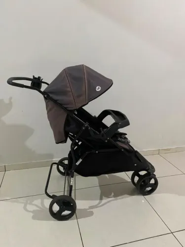 Carrinho Tutti baby, dobrável com suporte para bebê conforto