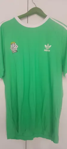 Camisa Adidas X lollapalooza